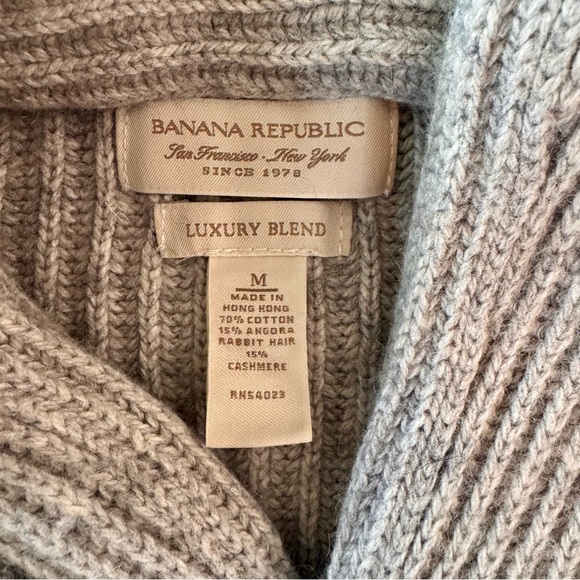 Banana Republic Angora/Cashmere Blend Women’s Sweater Sz M - Picture 4 of 4